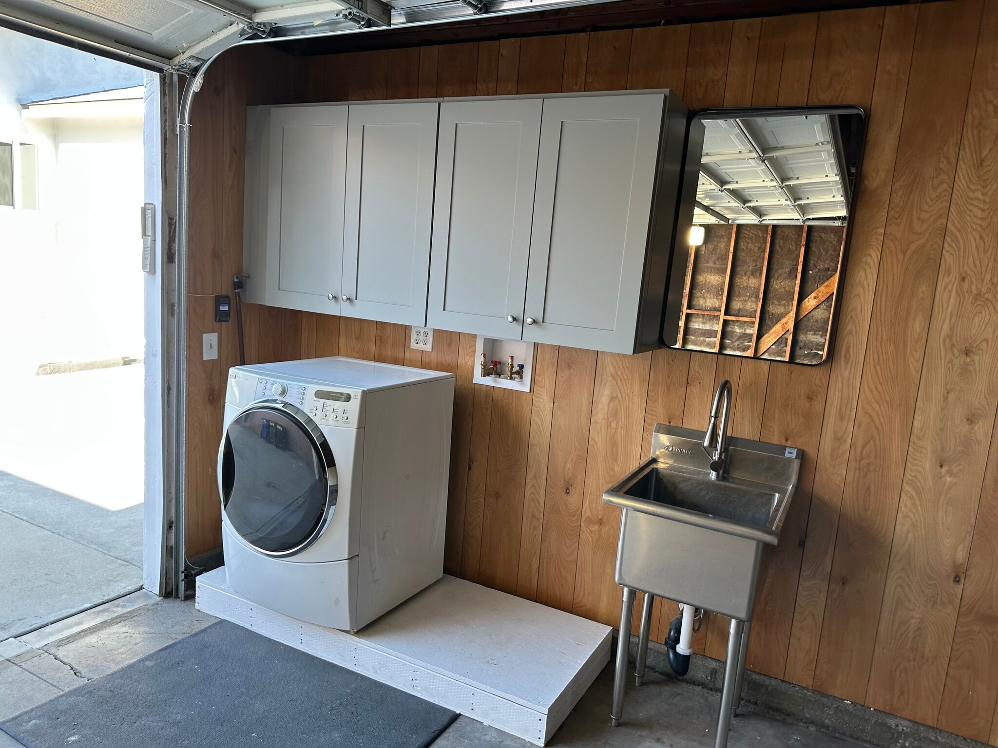 Laundry in Garage - 5412 Baldwin Ave