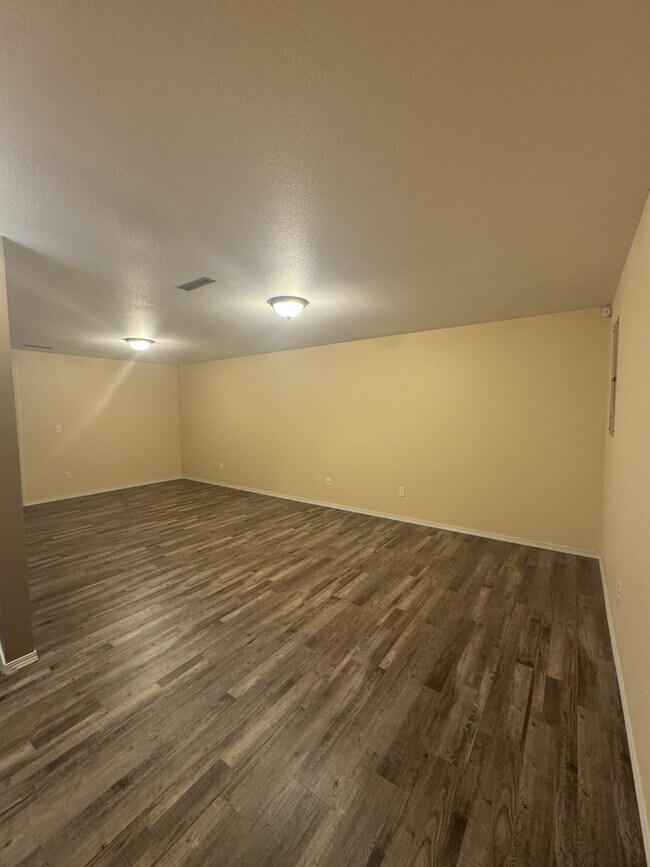 Building Photo - 3019 Colton Blvd