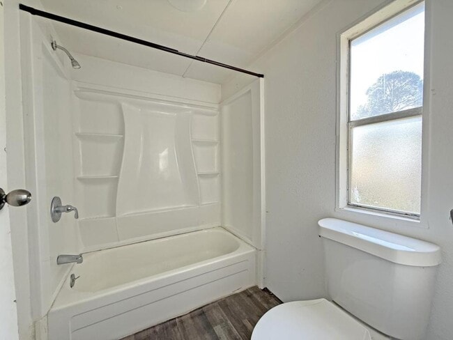 Building Photo - 260 Ponderosa Ln