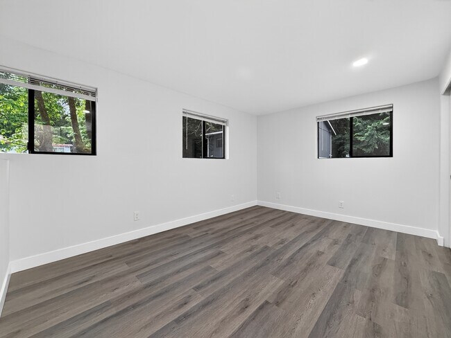 Building Photo - 12910 74th Ave S