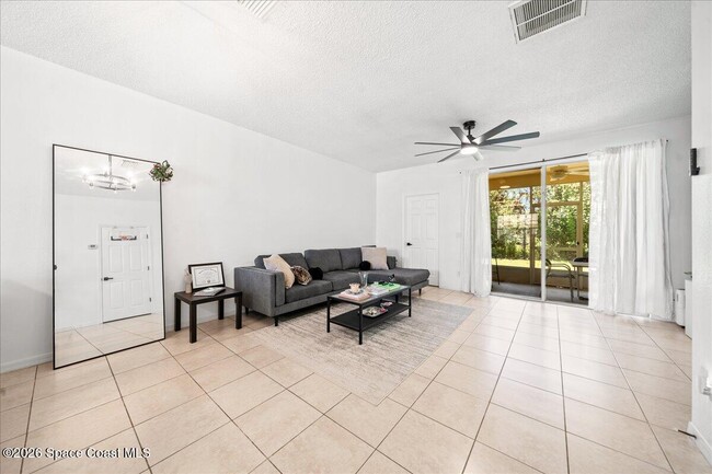 Building Photo - 2990 S Fiske Blvd