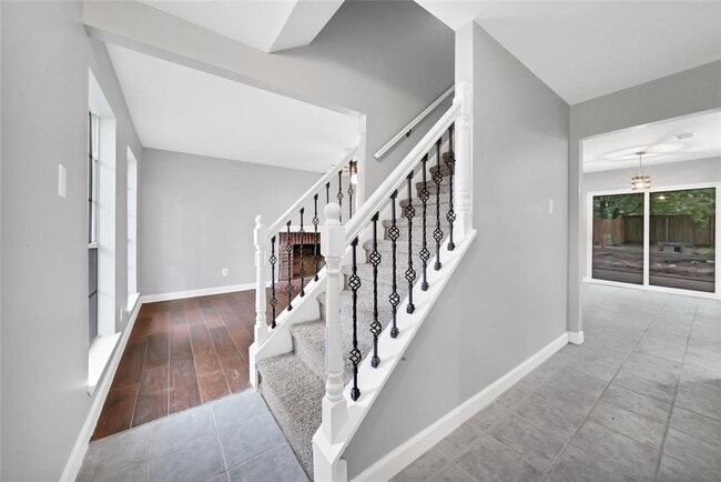 Building Photo - 18035 Rolling Creek Dr