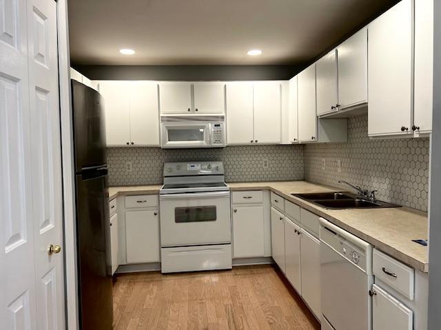 Building Photo - 29253 Glen Oaks Blvd E