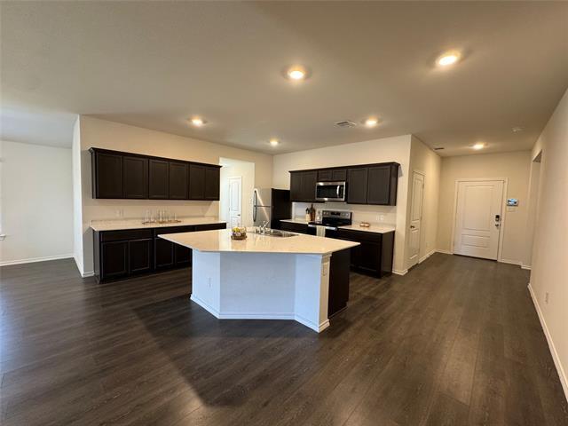 Building Photo - 2948 Shoemaker Dr