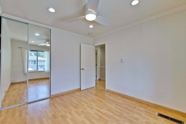 Building Photo - 2-Bed Cupertino Home with Private Yard, In-Unit Laundry, Pool and Clubhouse