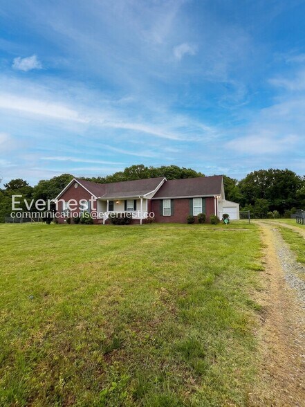 Building Photo - 2924 Bearwallow Rd