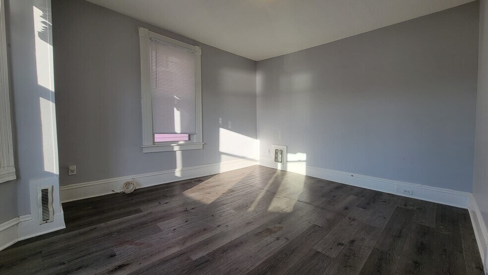 Building Photo - 539 Quinnipiac Ave