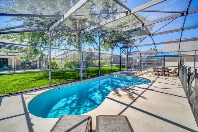 Building Photo - 8538 Sunrise Key Dr