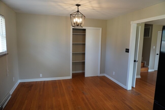 Building Photo - 942 Mildred Dr