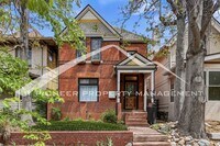 Building Photo - Spacious Condo with Storage Area and Parking!
