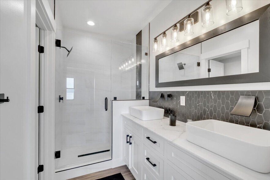 Building Photo - 1237 Sculpin Loop