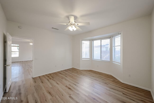 Building Photo - 16149 W Quail Creek Ln