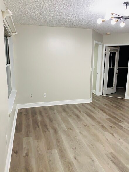 Living room - 715 Sugar Bay Way
