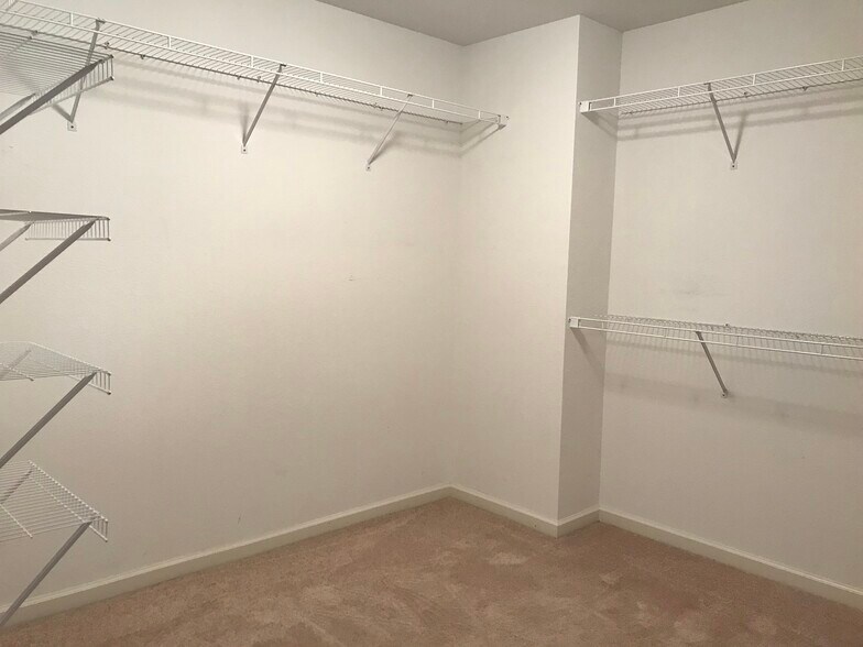 master closet - 7506 Hampstead Hall Dr