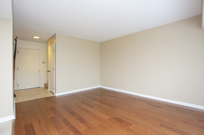 Building Photo - Two bedroom condo