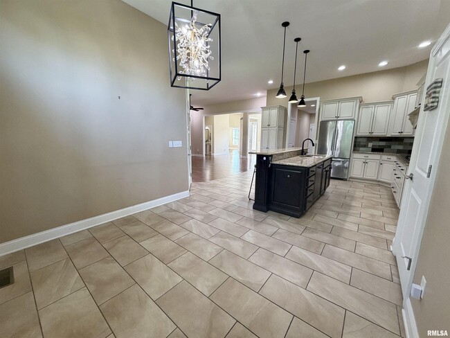 Building Photo - 1805 Blue Stone Dr