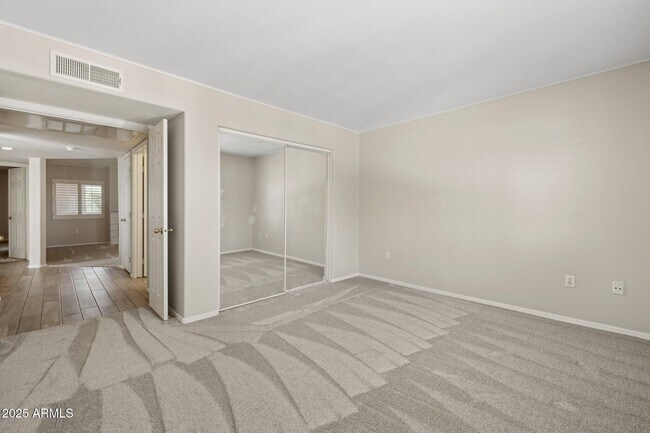 Building Photo - 9736 N 95th St