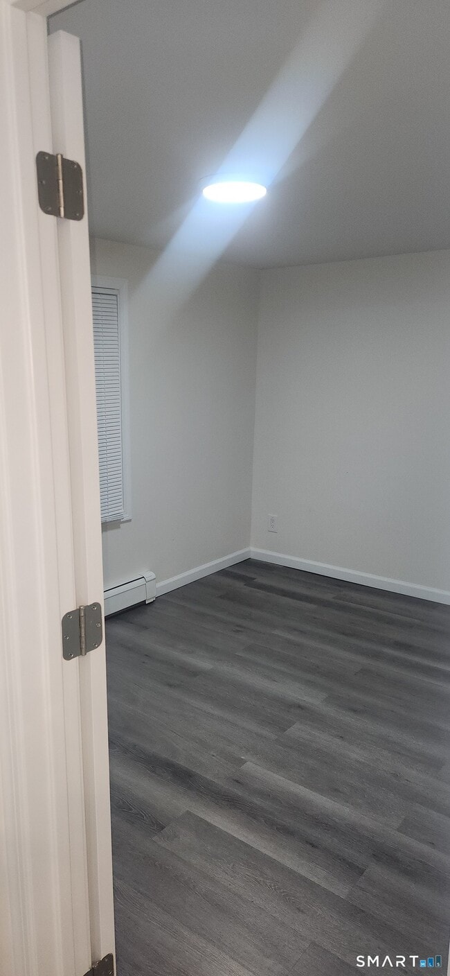 Building Photo - 19 Benham Ave