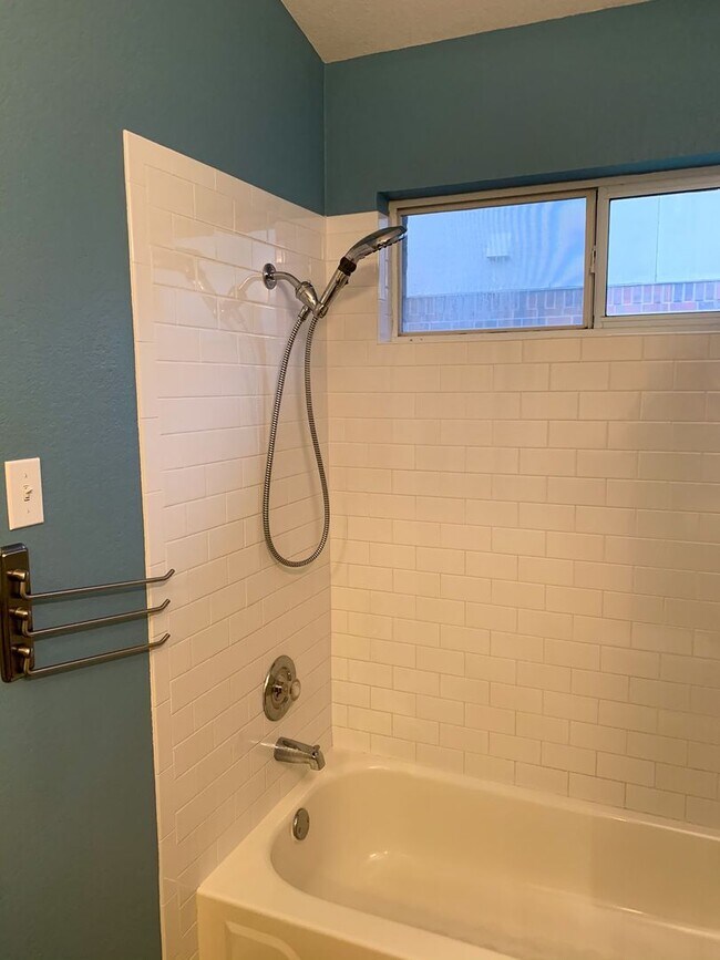 Building Photo - Great Cedar Park Home - Come See TODAY!