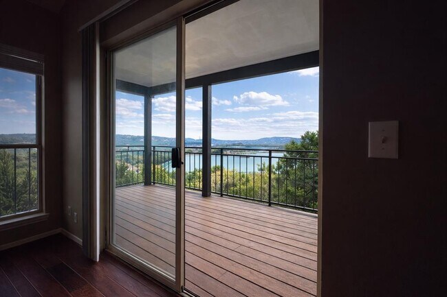 Building Photo - 6000 Shepherd Mountain Cove