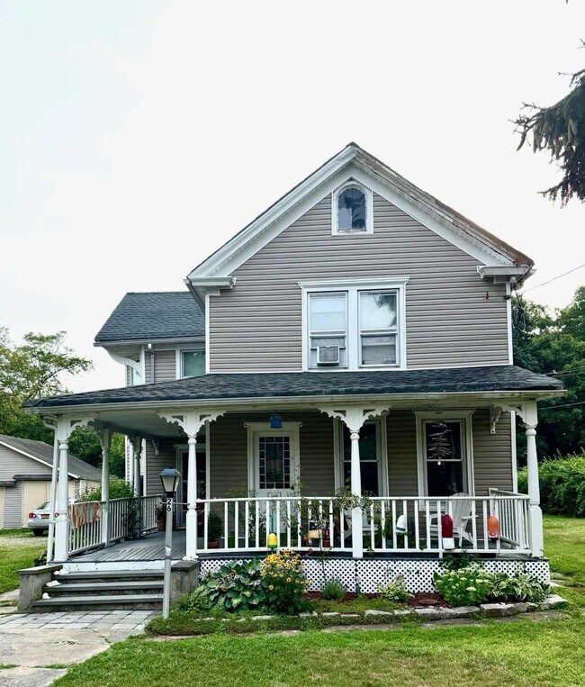 Building Photo - 26 Rollstone Ave