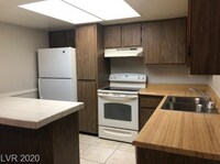 Building Photo - 5309 W Cheyenne Ave