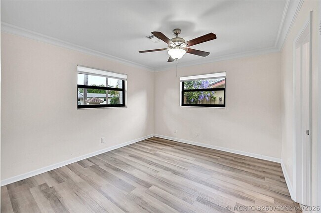 Building Photo - 2200 NE 54th St