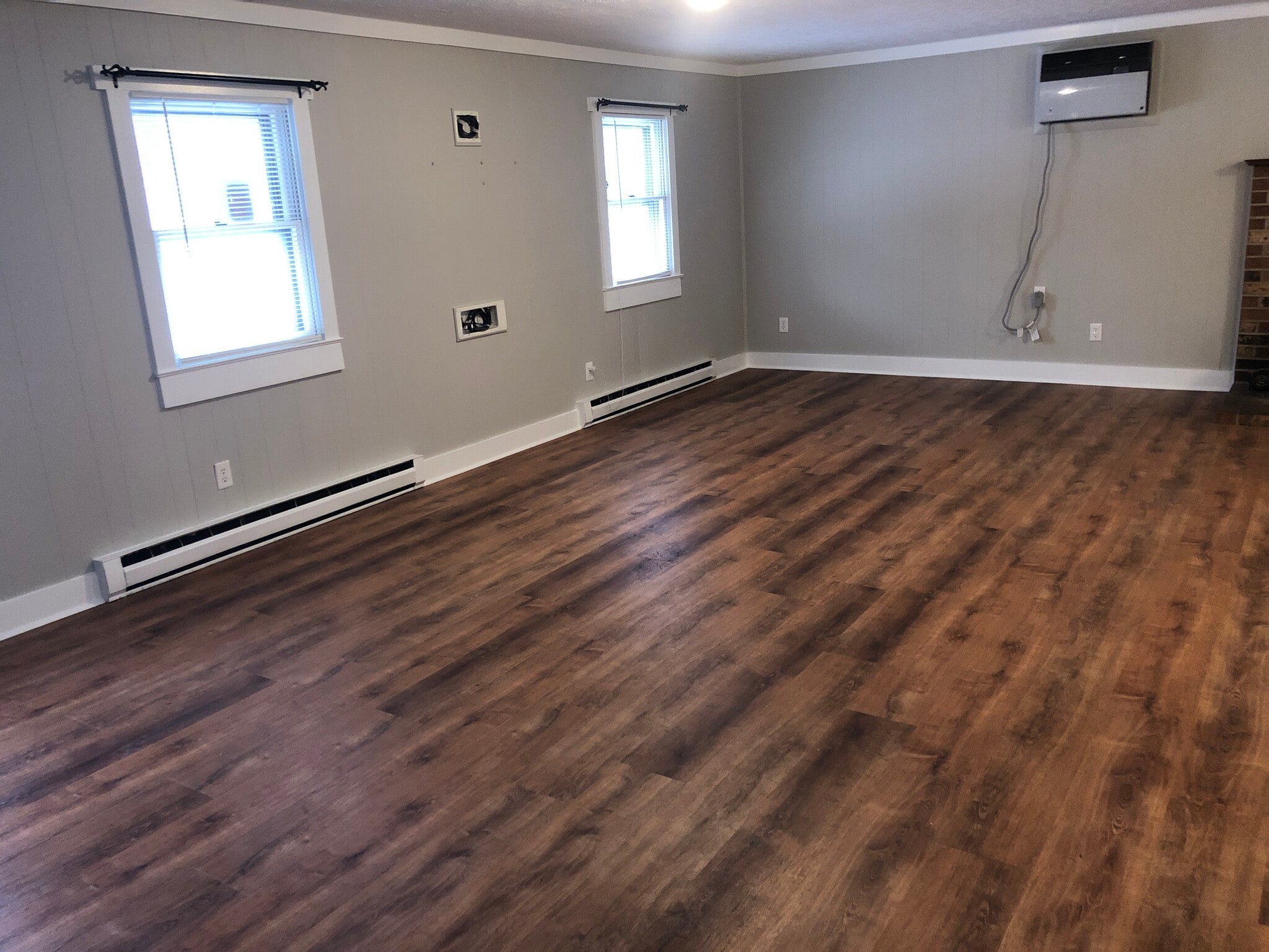 Living Room - 21116 Wells St