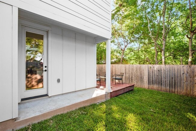 Building Photo - 619 Hammack Dr