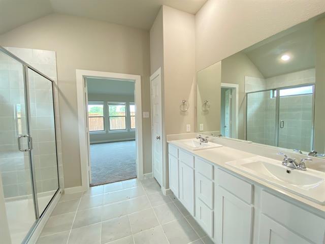 Building Photo - 140 Mandarin St