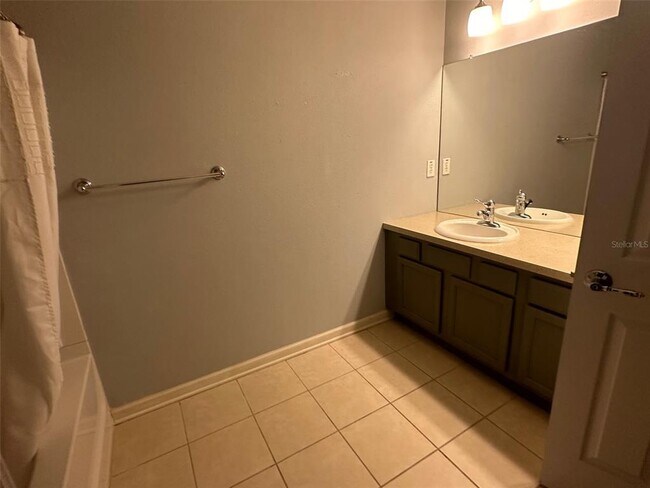 Building Photo - 10213 Pink Palmata Ct