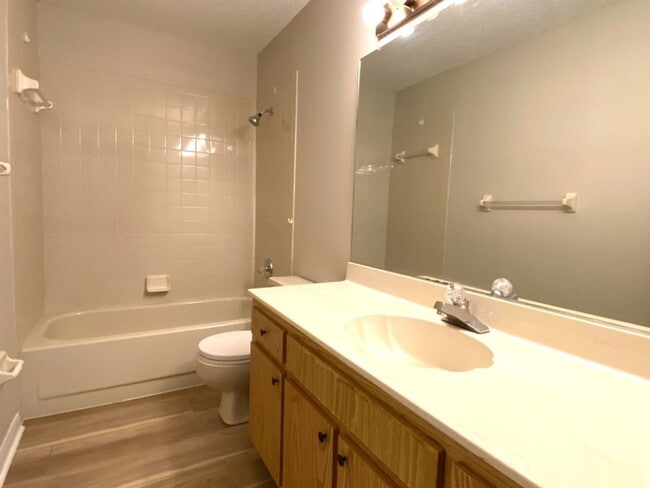 Building Photo - Two Bedroom Pelican BayTownhome