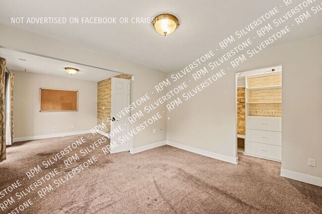 Building Photo - 8600 Russell-