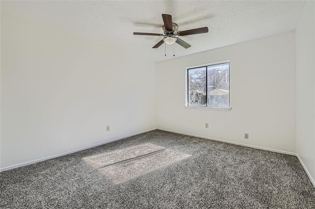 Building Photo - 2200 Sequoia Ln