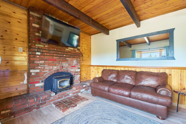 Building Photo - 509 Wallace Ln