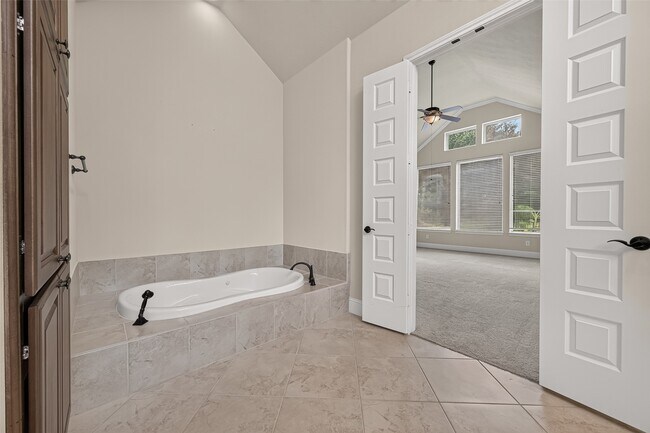 Building Photo - 17803 Hayward Hill Dr
