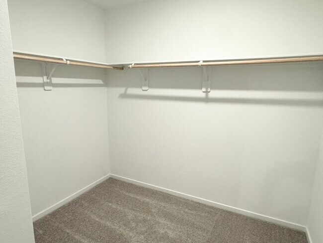 Building Photo - 31516 Pianella Ln