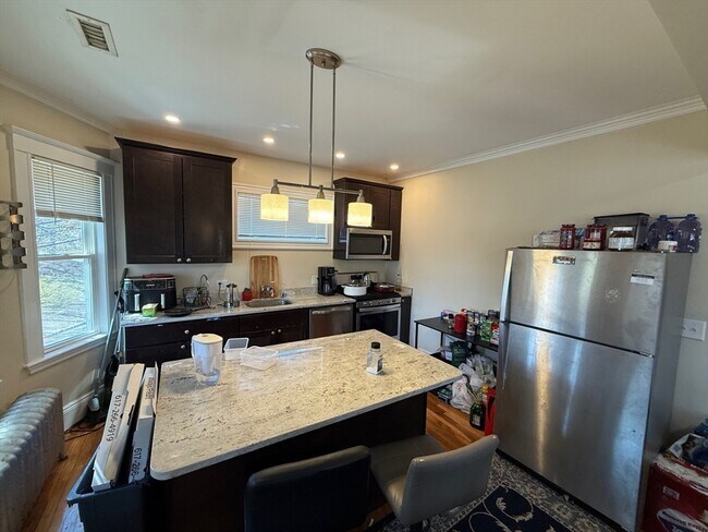 Building Photo - 1 Glenley Terrace