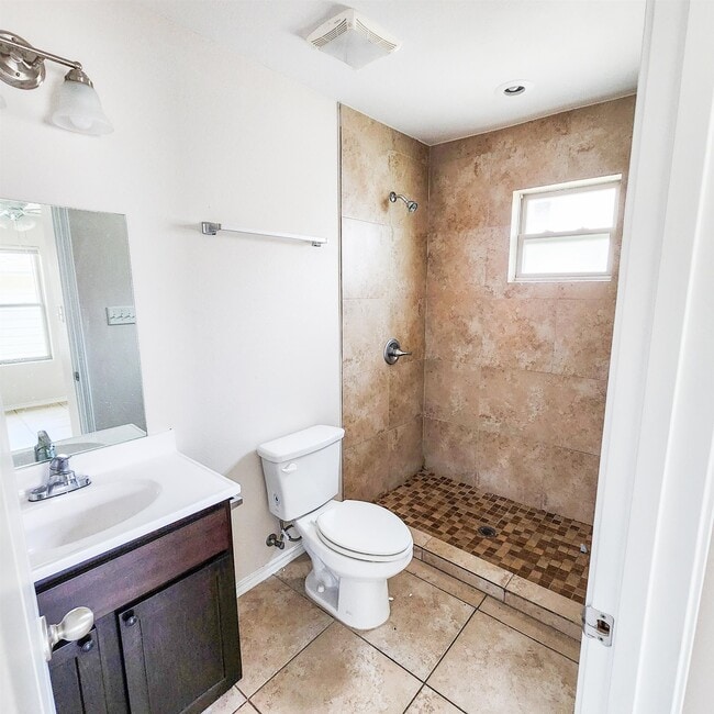 Building Photo - 2601 Lomas Del Sur Boulevard