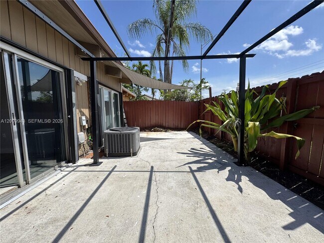 Building Photo - 13640 SW 102nd Ln
