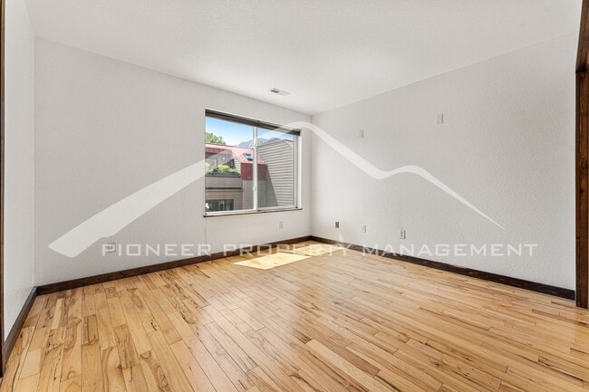 Building Photo - 780 Walnut St