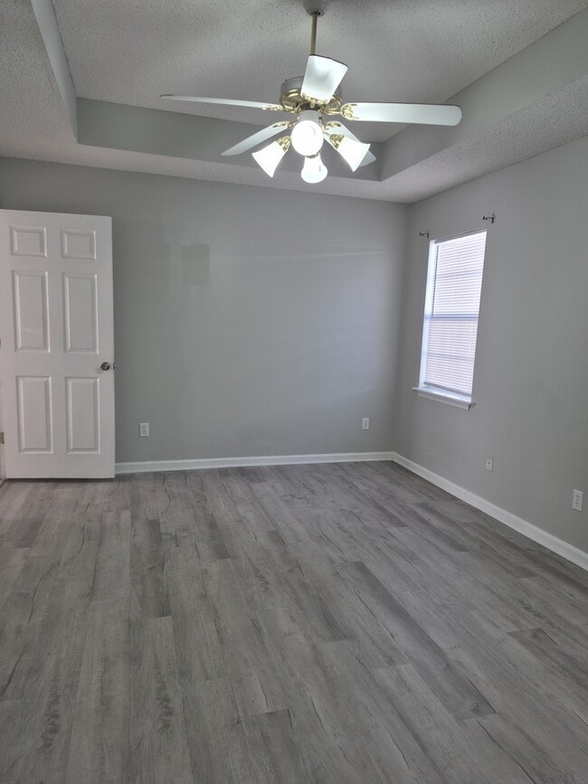 Building Photo - 3053 Schroer Dr