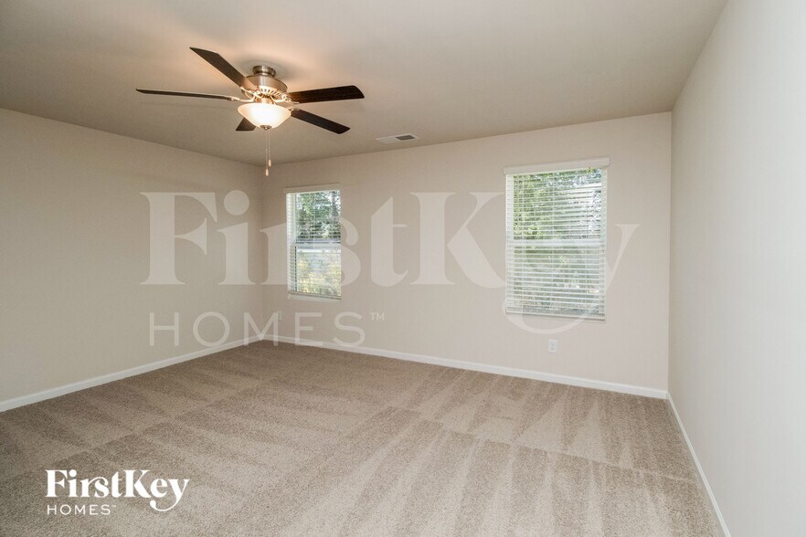 Building Photo - 2080 Cypress Village Dr NW