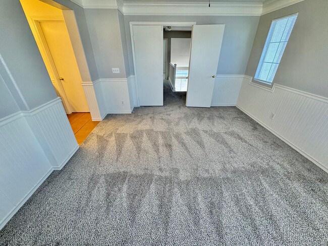 Building Photo - THIS IS A CHARMING TWO-STORY NORTH LAS VEG...