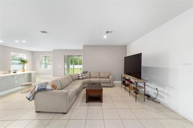 Building Photo - 11102 SW 58th Avenue Rd