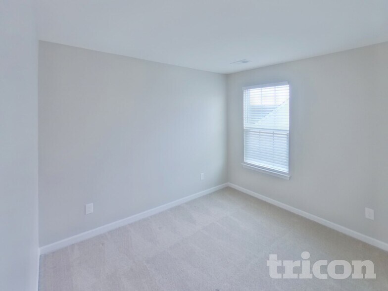 Building Photo - 2637 Candlewick Ct