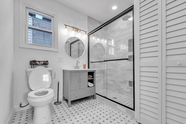 Building Photo - 1330 S 49th Ave