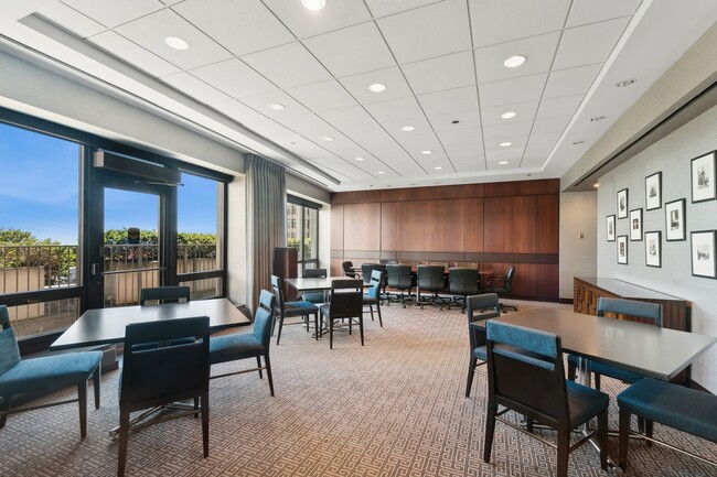 Building Photo - 130 N Garland Ct