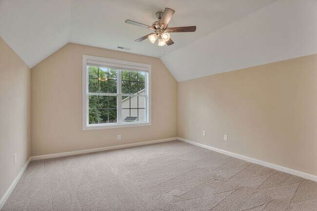 Building Photo - 107 McKinnon Pl
