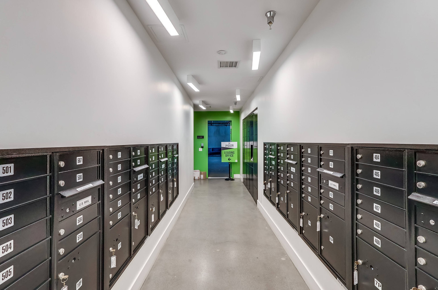 Building Photo - 3630 Overland Ave